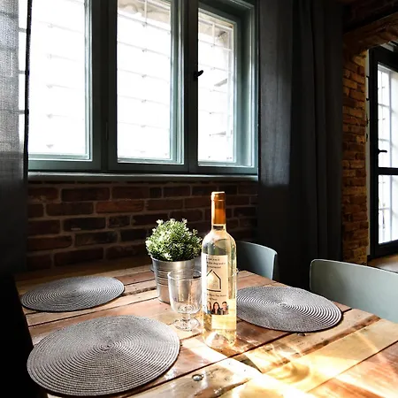 Lejlighed Handmade - *