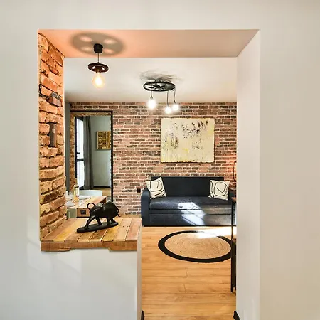 Handmade - Βάρνα