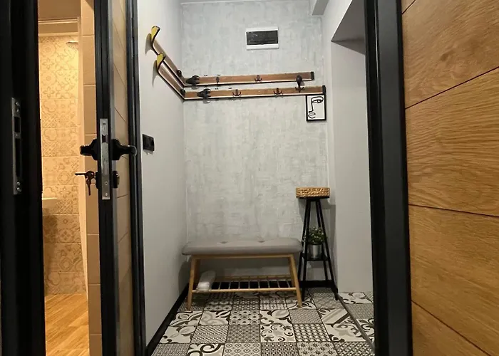 Apartment Handmade - *