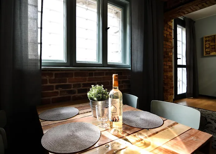 Apartment Handmade - *